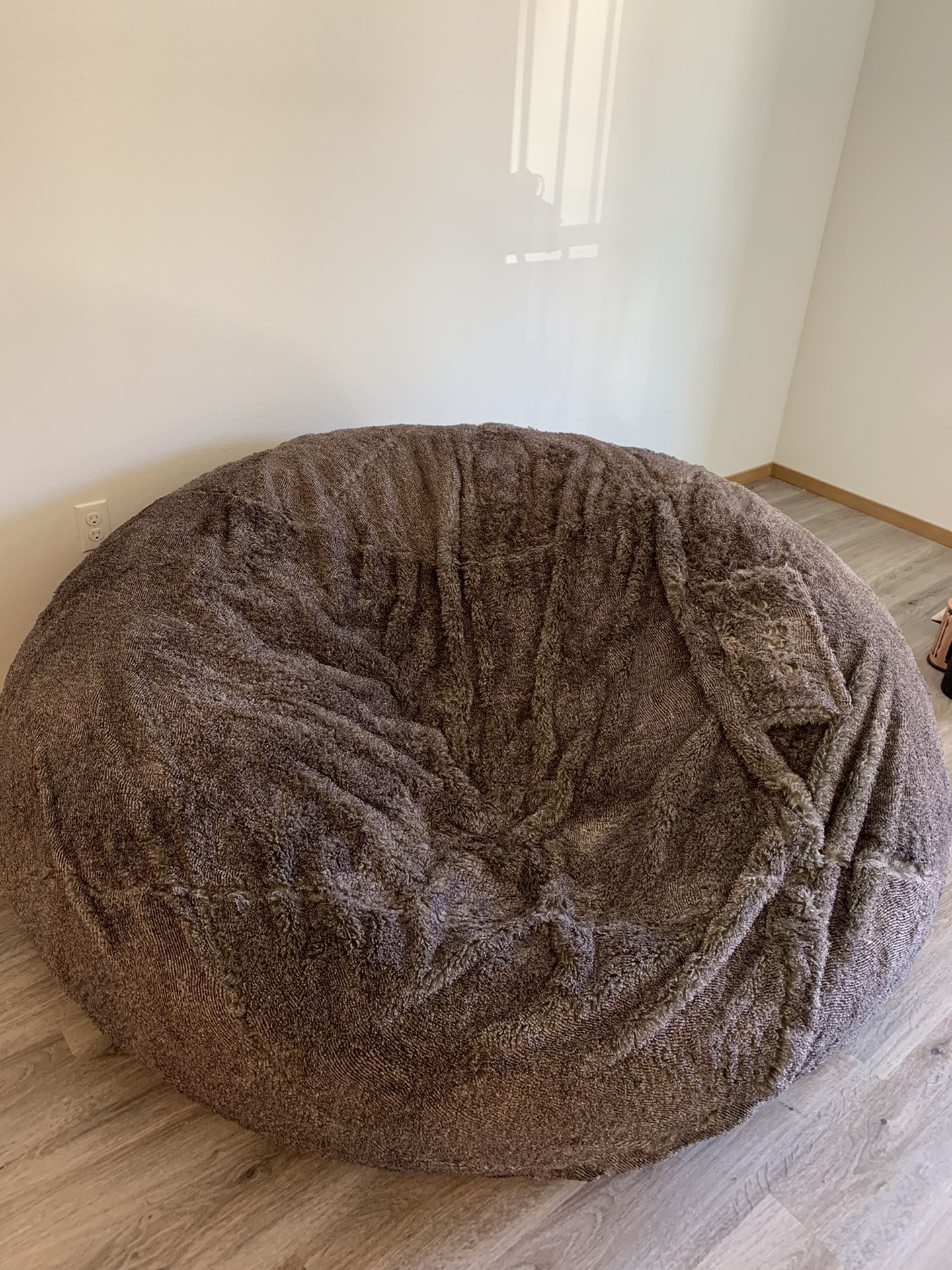 Love sac 2 person memory foam bean bag chair for Sale in Tacoma, WA ...