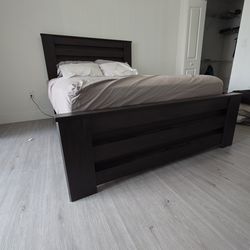 Queen Bed Set w/ Adjustable Base