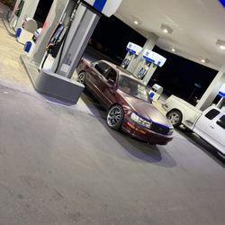 Lexus LS 400