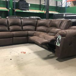 New/ Brown Leather Reclining Sectional, Seccional, Couch// Delivery Available 