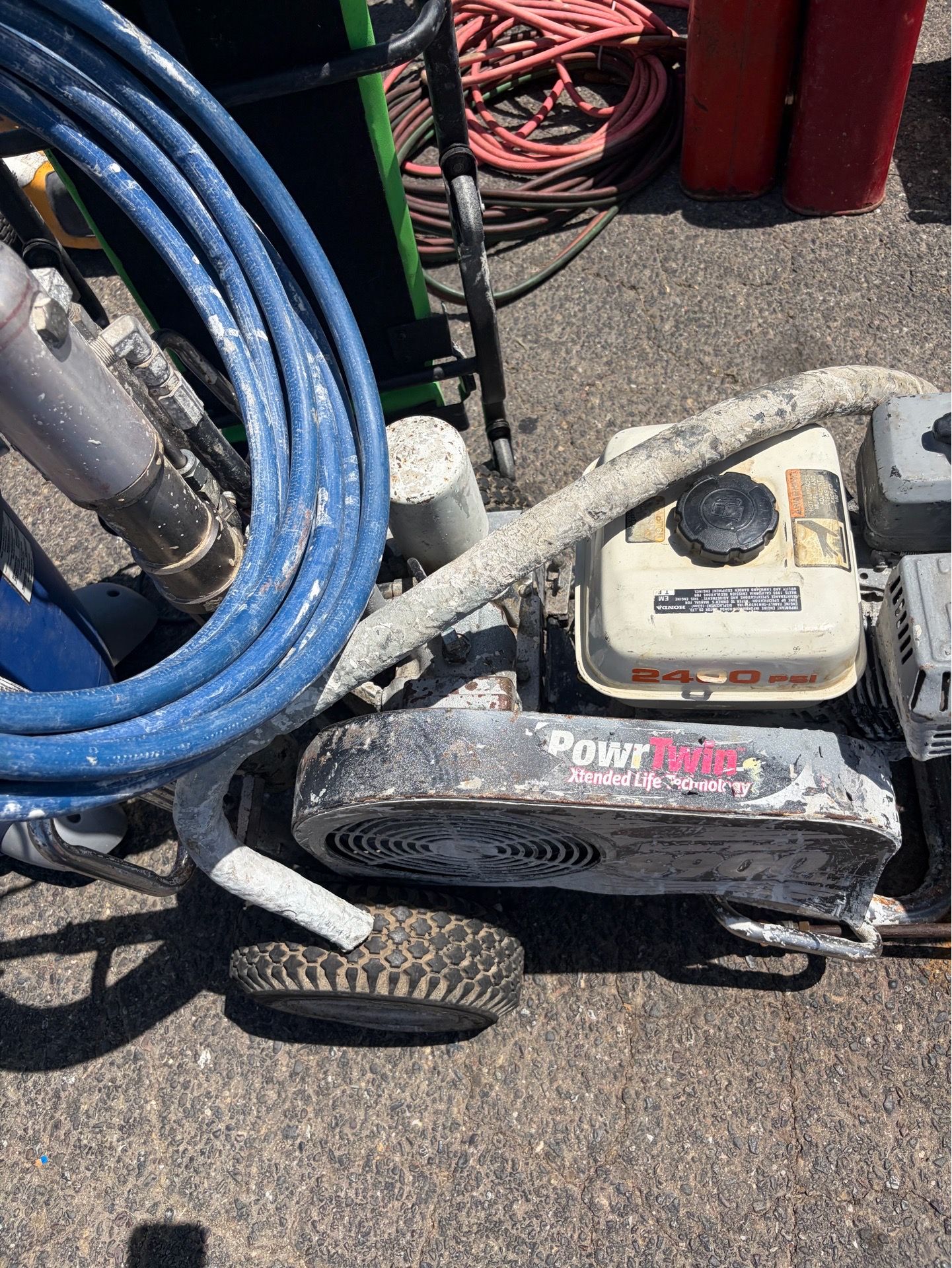 Paint sprayer machine