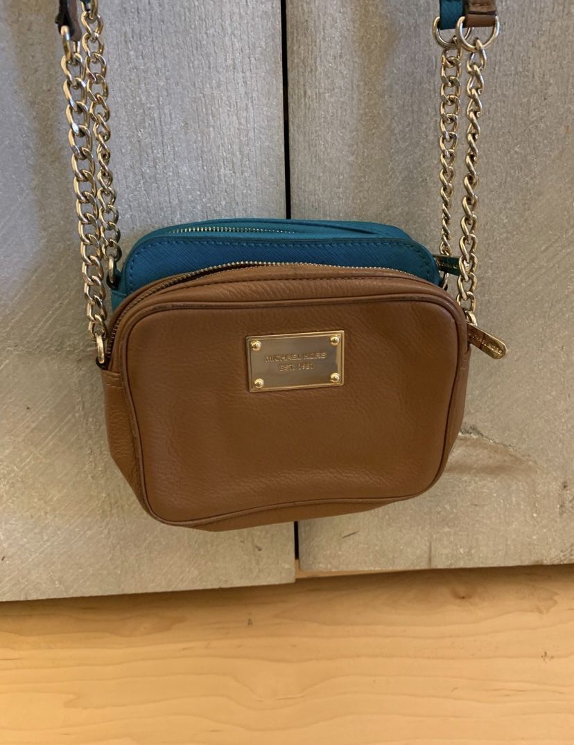 Bundle Michael Kors Crossbody Bag for Sale in The Bronx, NY - OfferUp
