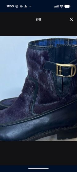 Women's boots size 8.5/ 9.  (40 Italy.)