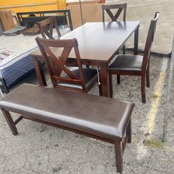 Comedor De Madera Nuevo En Caja 