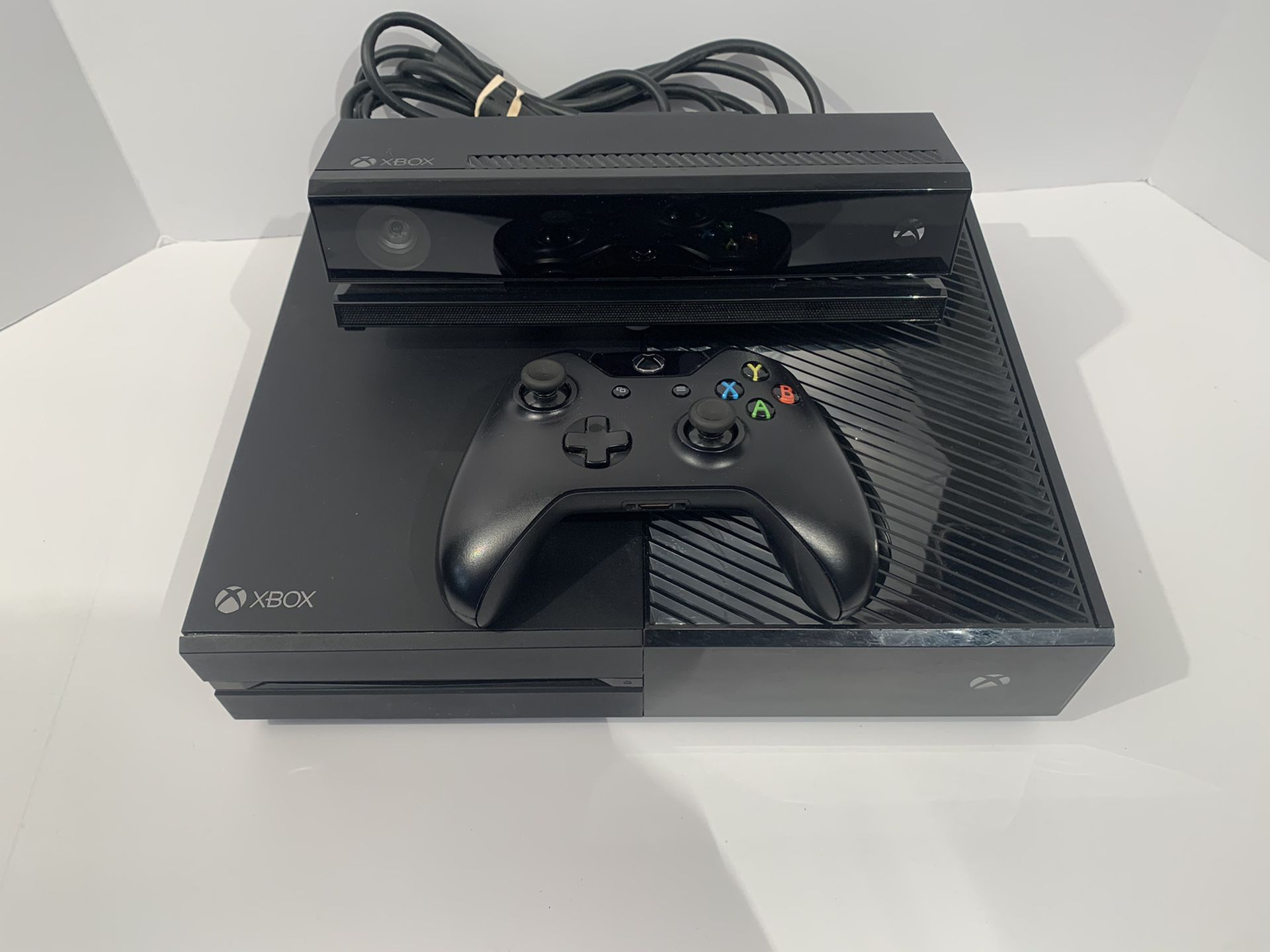Microsoft Xbox One 1TB Console - Black w/Wireless Controller + Kinect