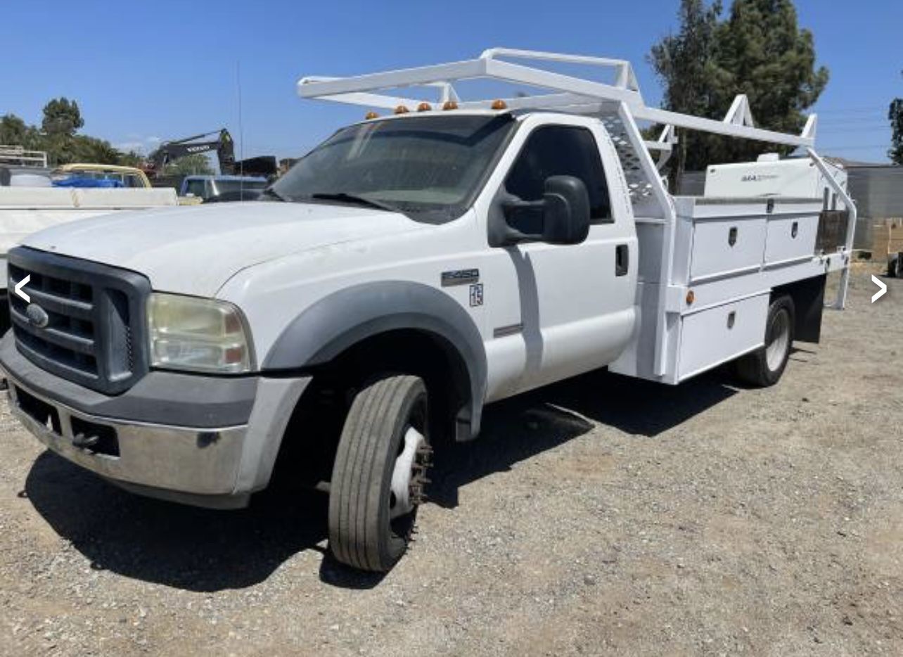 2006 Ford F-450 Super Duty Regular Cab & Chassis