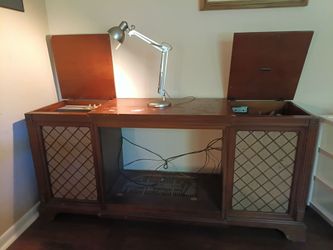 MCM zenith entertainment center