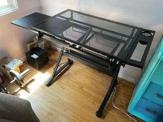 Tilting Artist Desk
