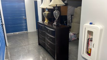 Dresser with lampshades