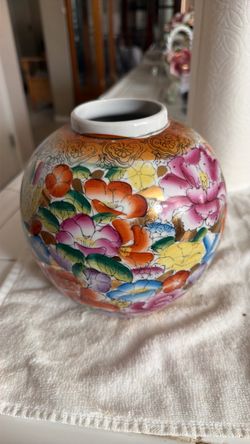 Hand-Painted Porcelain Floral Ginger Jar Vase