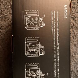 Lian Li Verdical Mount 