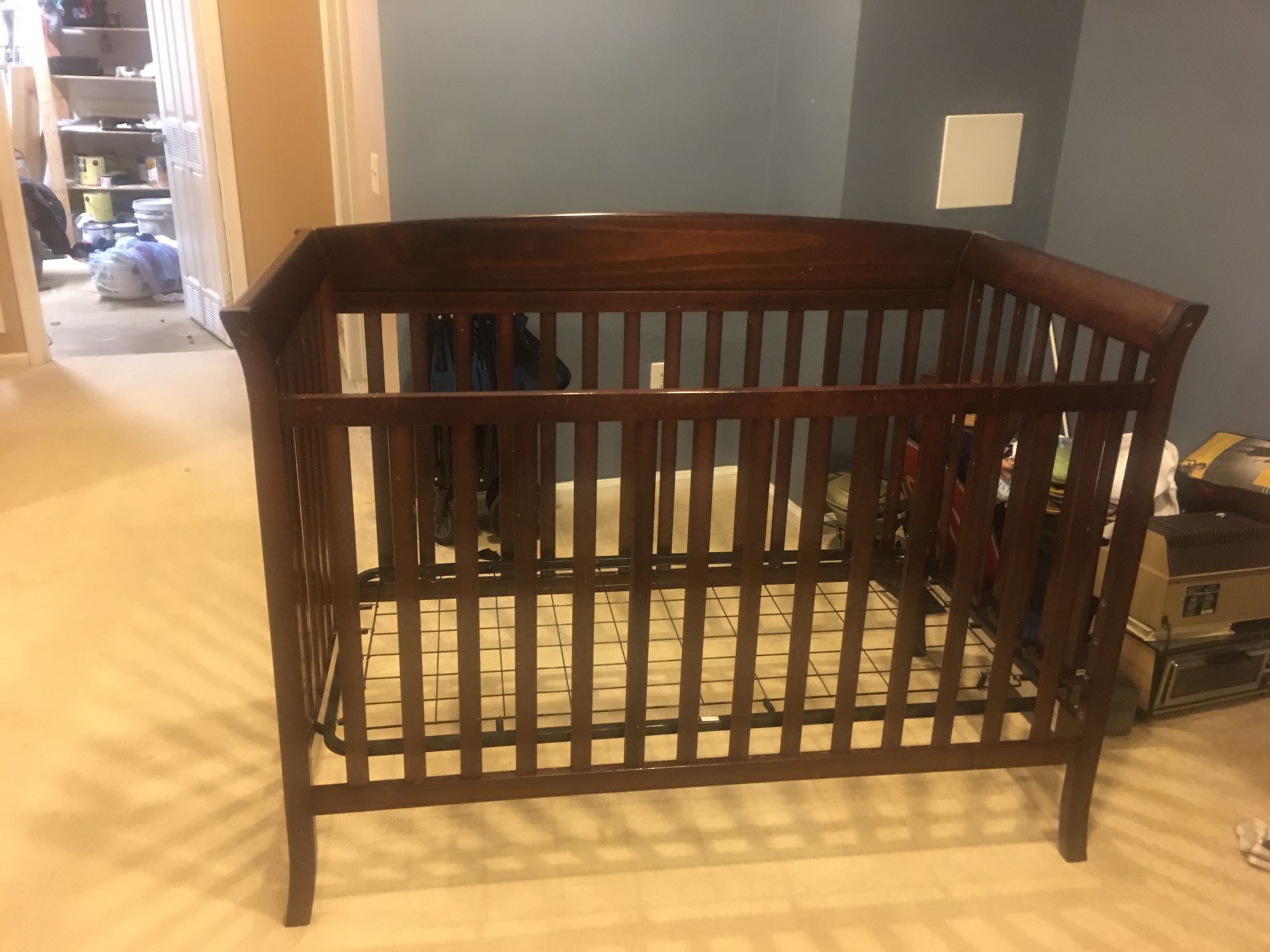 Convertible Crib with toddler bed rail