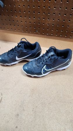 Size 5.5y Nike Baseball Cleats