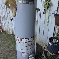 Natural Gas Water Heater