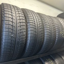 SET OF TIRE 205 60 16 MICHELIN 85% LIFE