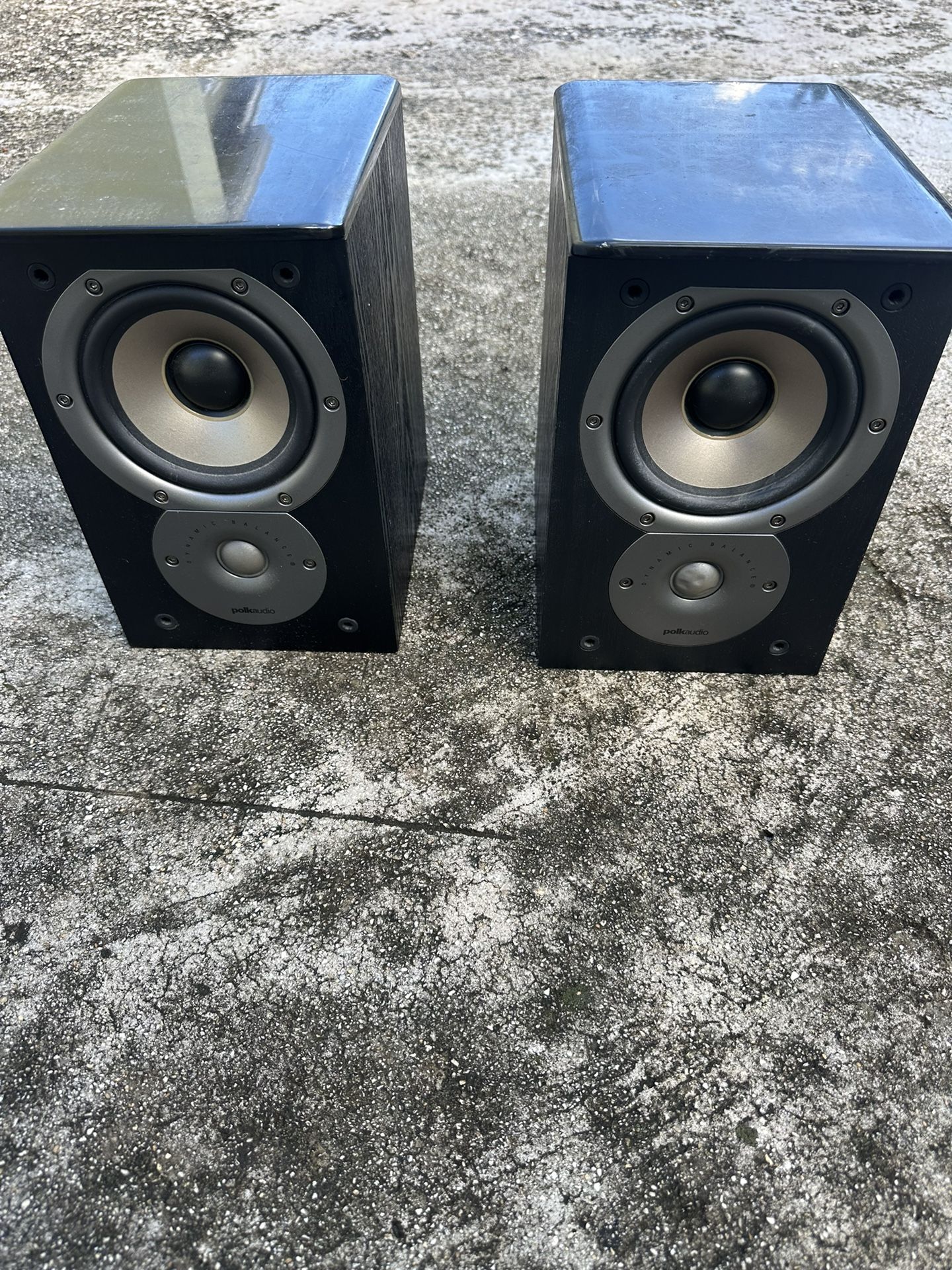 POLK AUDIO TSi100 BOOKSHELF HOME THEATHER SURROUND SPEAKERS BLACK