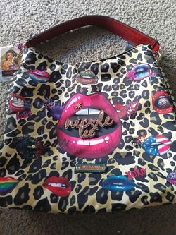 Nic ❤️le lee PURSE ((BRAND NEW)) matching wallet