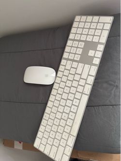 keyboard w/touch id and numeric pad & mouse