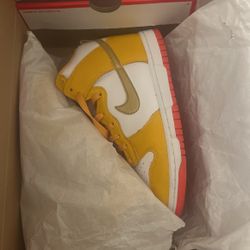 Dunk High Size 8 Women
