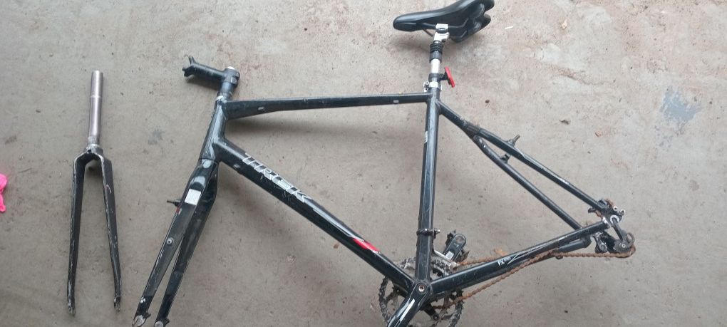 TREK 7.5...... FRAME ,SEAT,AND FORKS.