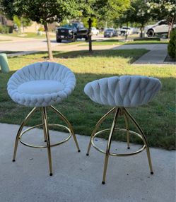 Beautiful sturdy barstool set of 2