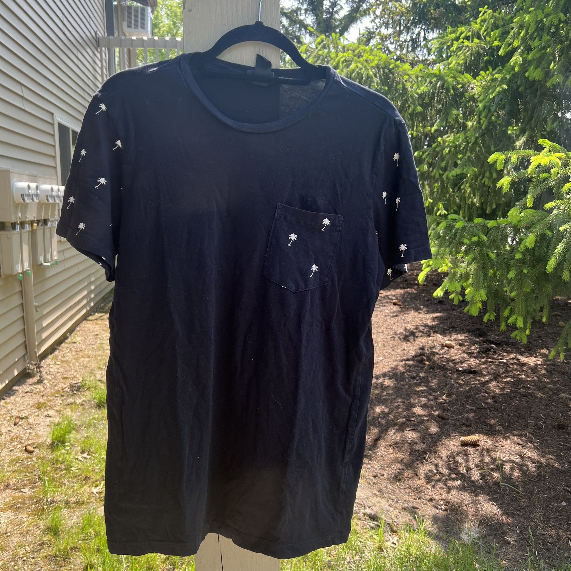 H&M Men's Black Tee Shirt