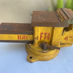 Yellow gold medal Vise 4” fast clamping open up to 6”