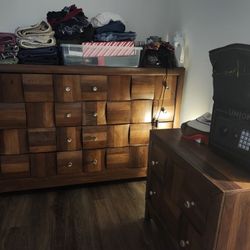 4 Piece Solid Wood Bedroom Set