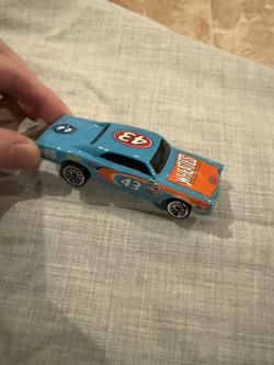 Collectible Vintage Die Cast NASCAR Hot Wheels Wheaties 2003  Salute To Richard Petty Car #43 1967 Pontiac GTO