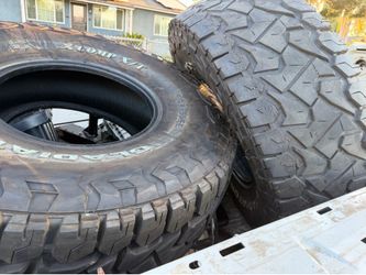 X Comp gladiator 40 13.5 17 tires  40x13.5x17 tires