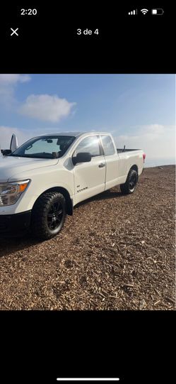 2017 Nissan Titan