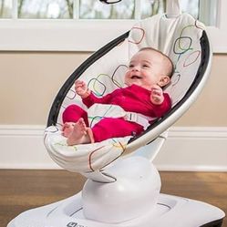 Mamaroo Baby swing 