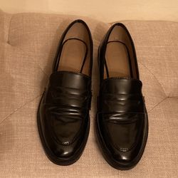 Women’s Loafer Size 7