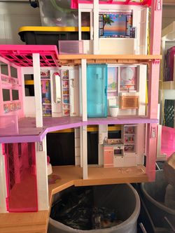 Barbie dream house