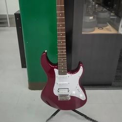 Yamaha Pacífica Stratocaster