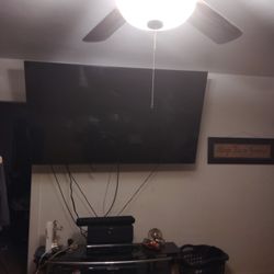 120 In 4K Roku Hisense Flat screen 