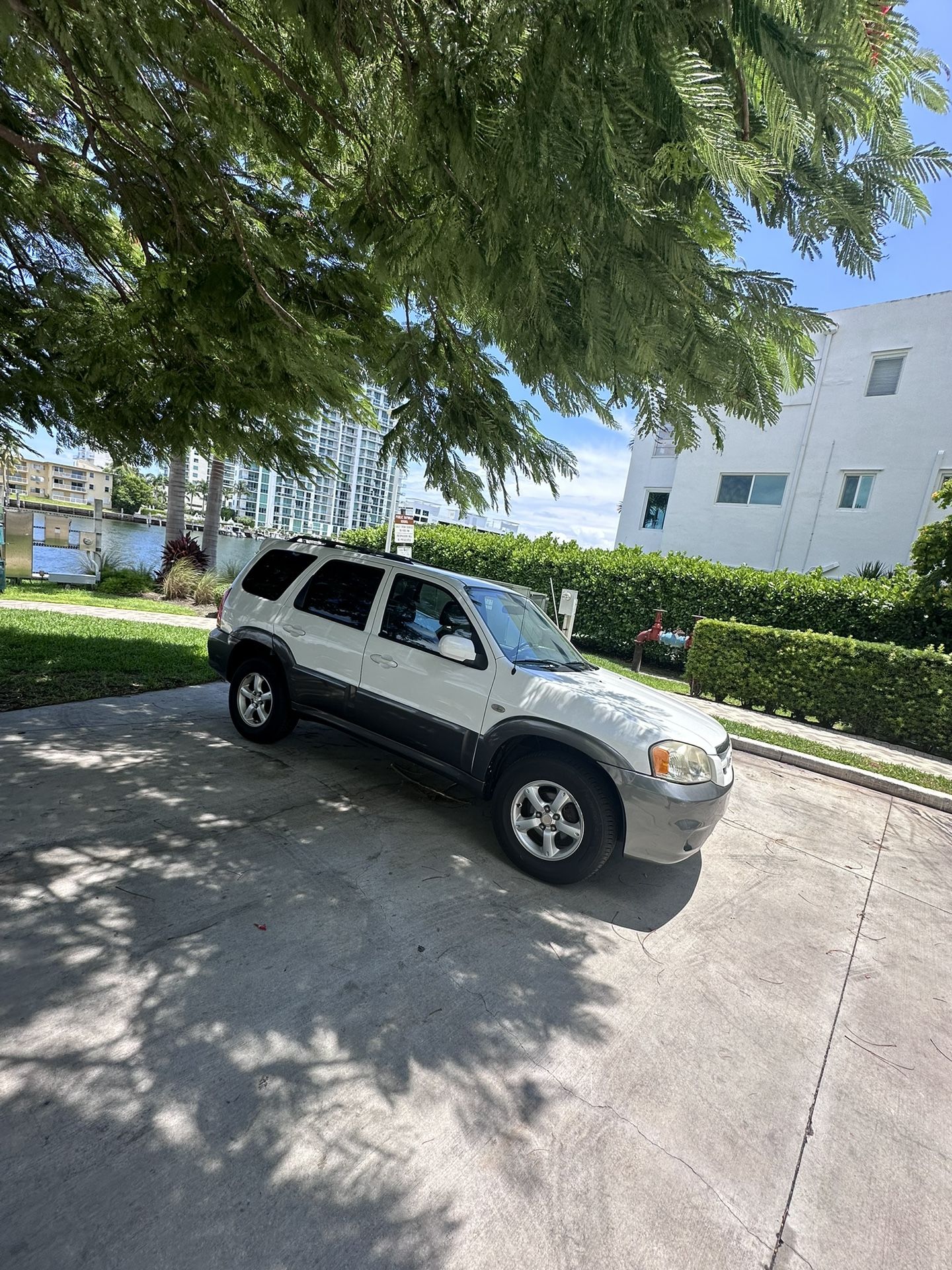 2005 Mazda Tribute