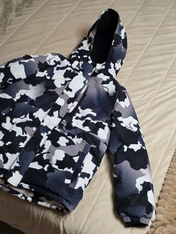 Camo Puffer Jacket with Hood size 11-12