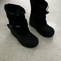 TOTES BOYS BLACK SNOW BOOTS SZ 1 Med Shoes