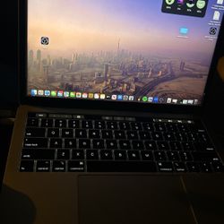 Mac Book Pro 13 In