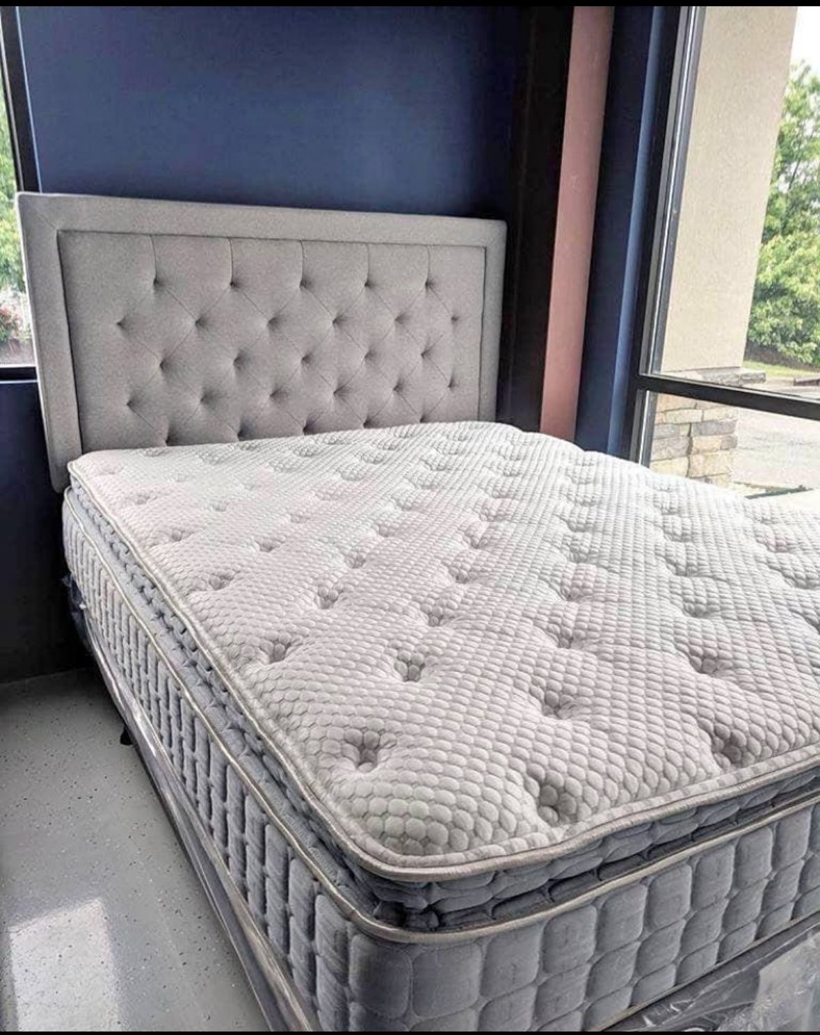 BRAND NEW MATTRESS (still in plastic)