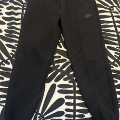Nike Tech Sweatpants