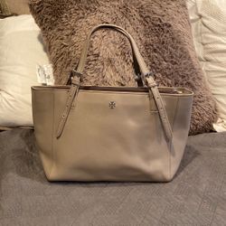 New Tory Burch Grey Medium Tote