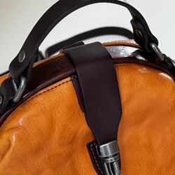 QUQUITO Retro Women Travel Real Leather Backpack Waterproof Handbag Shoulder Bag