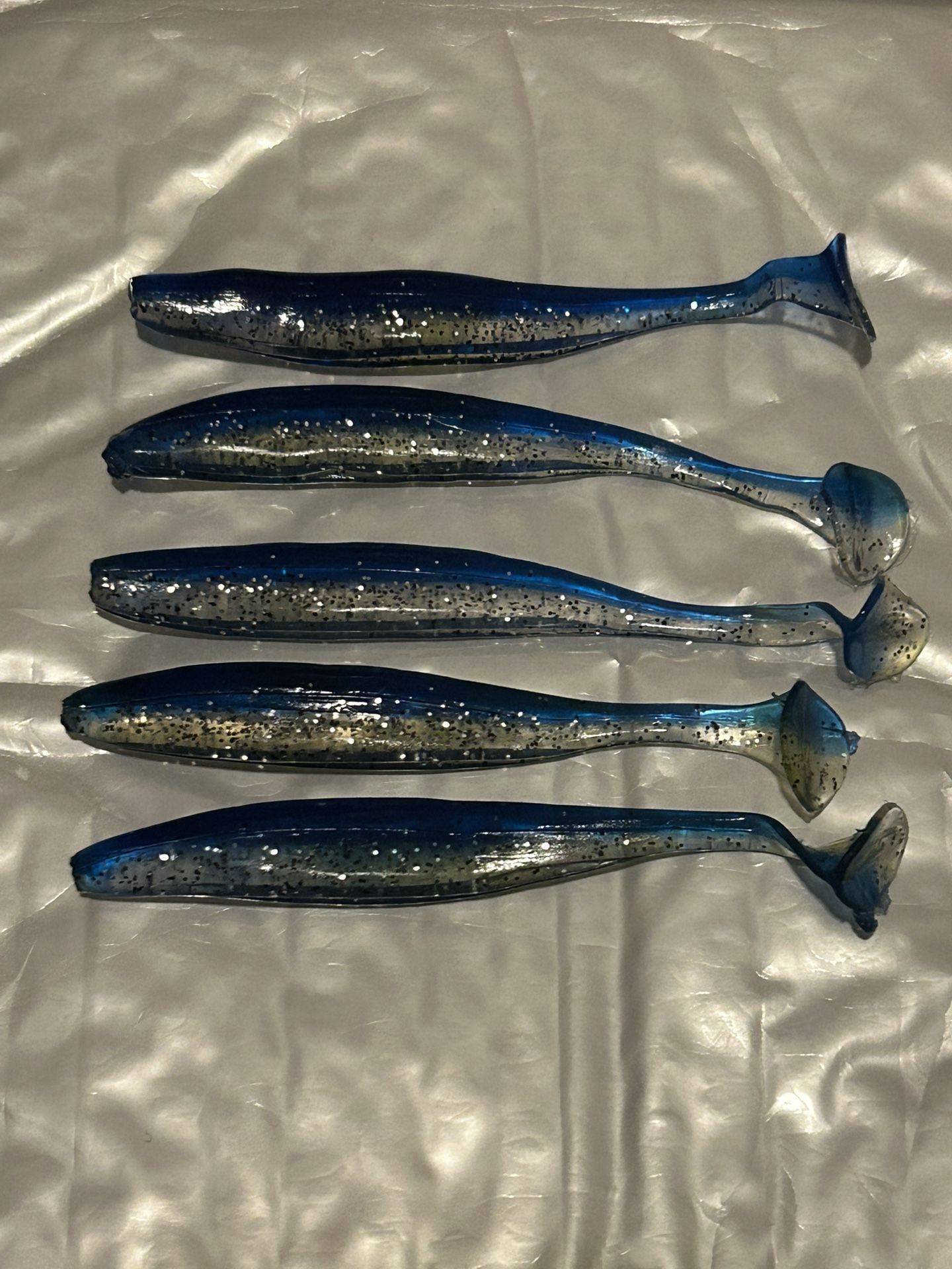 Blue/Transparent-Glitter Paddle Tail Swimbait