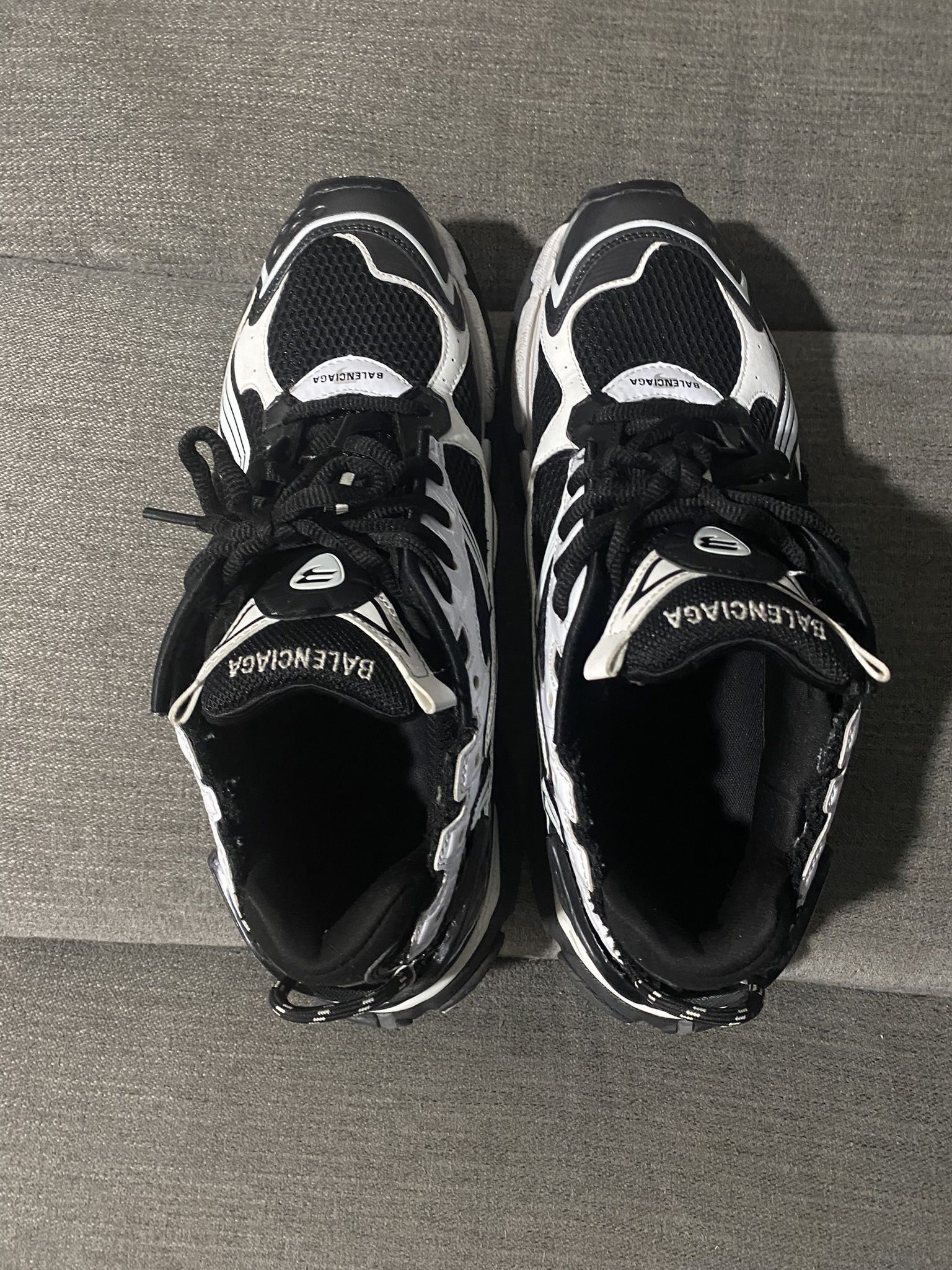 balenciaga runners