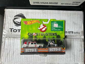 Hot Wheels Retro Entertainment  Ghostbusters  Ecto-1  Ecto-2