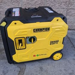 Champion Power Equipment 6500 Watt Gas Powered Portable Inverter Generator with Quiet Technology and CO Shield