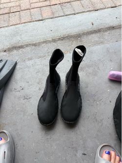 Scuba boots