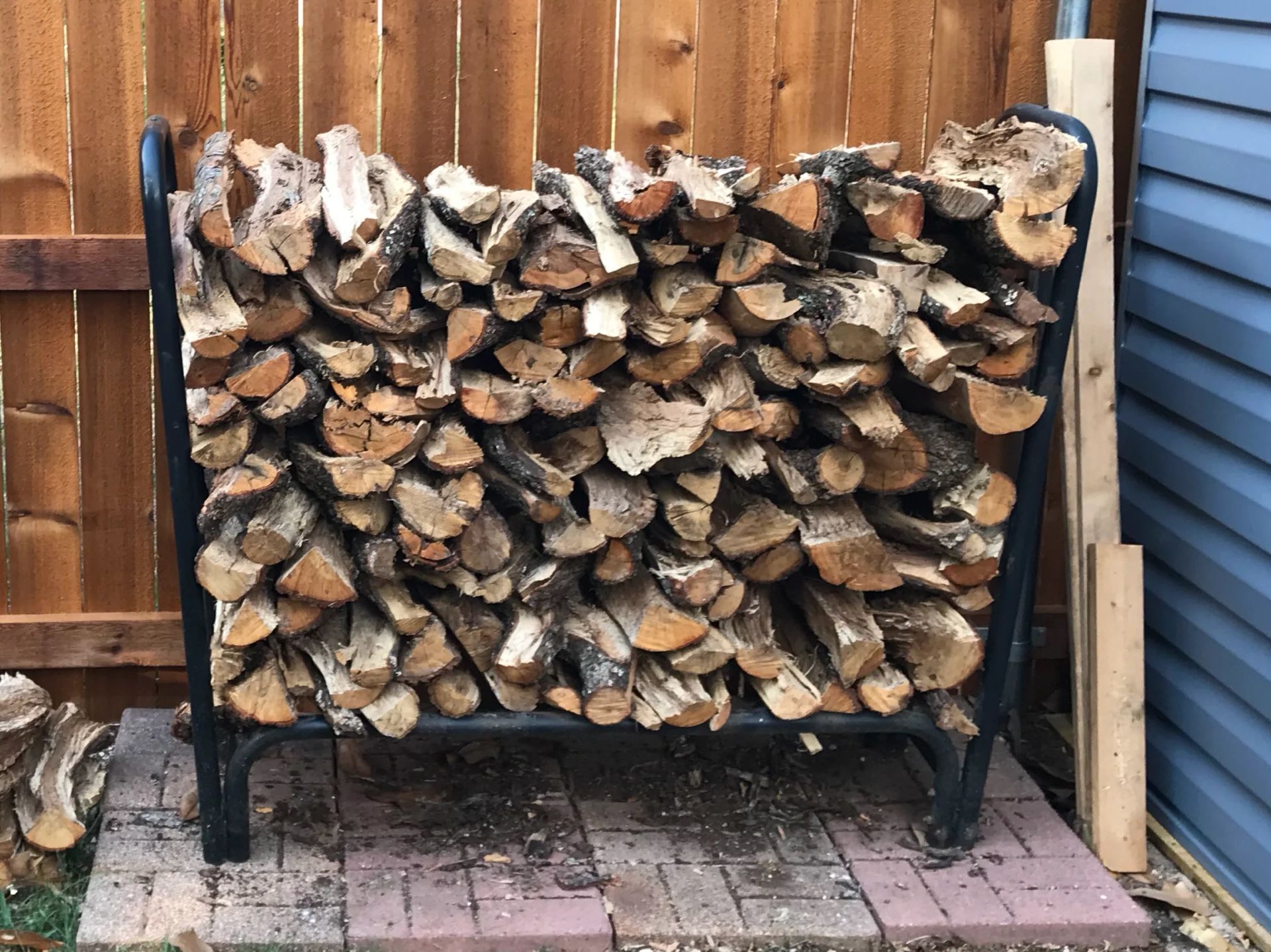 Seasoned Oak Firewood
